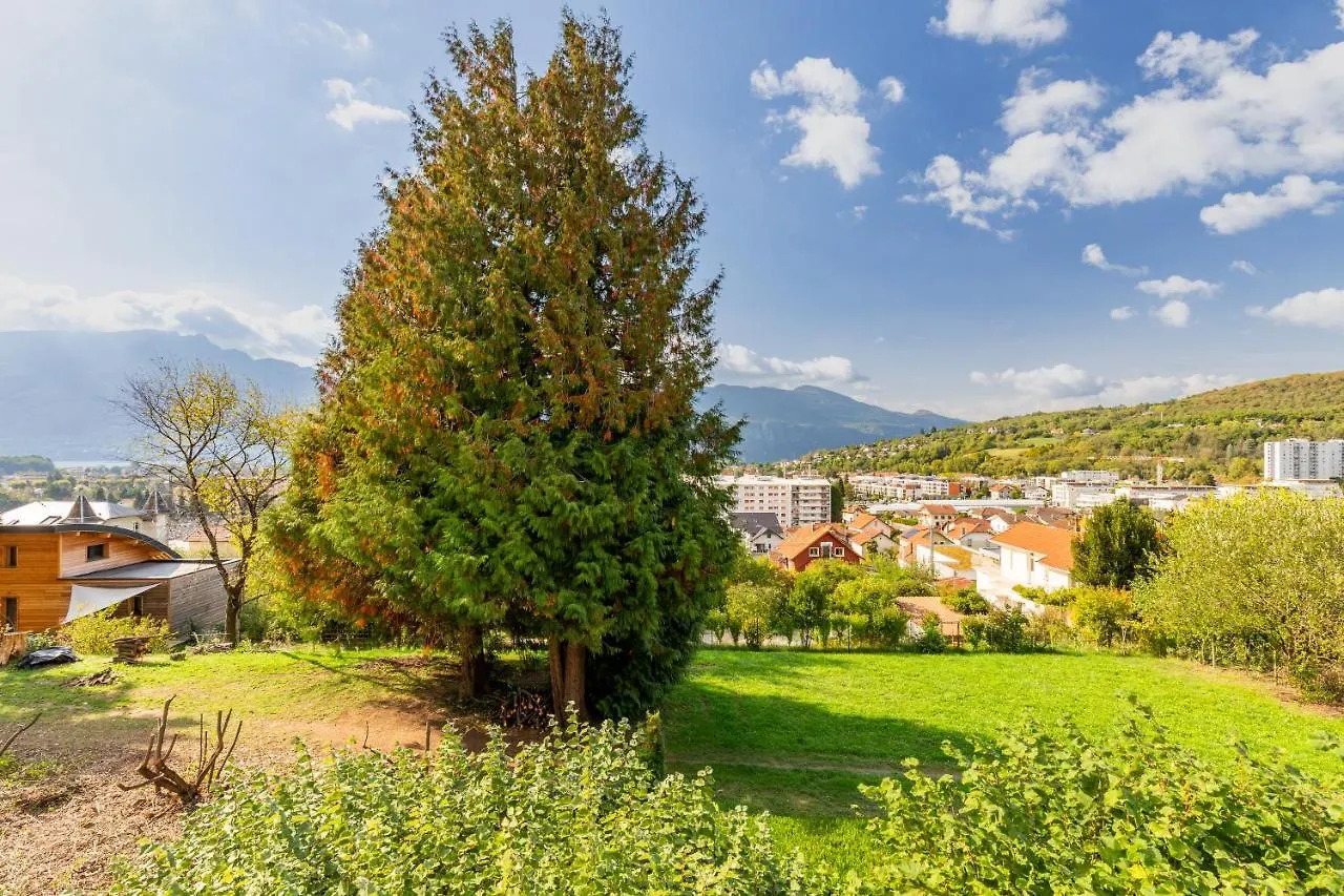 Chalet Les Tourelles Aix-les-Bains France